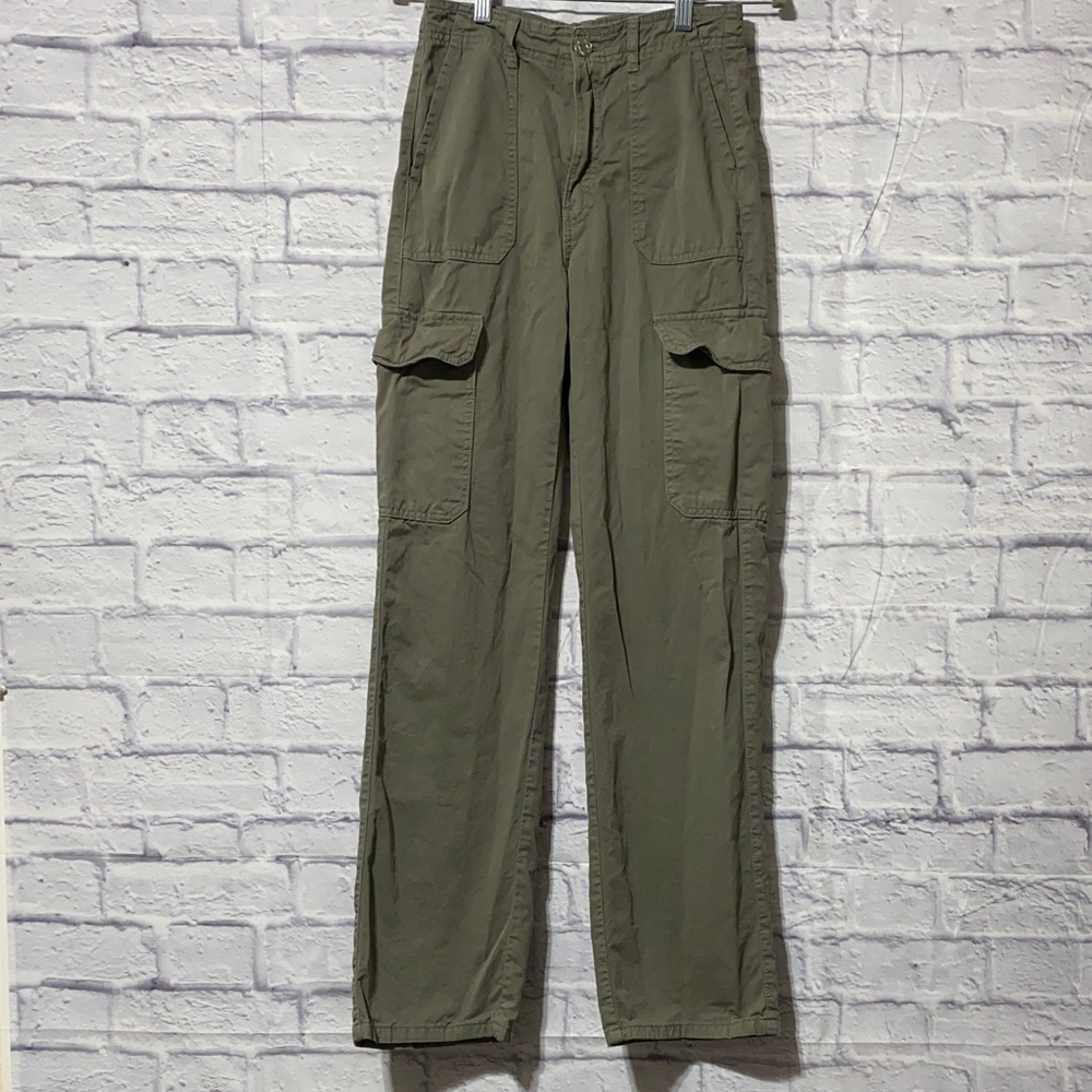 Zara Women's Olive Cargo Pants